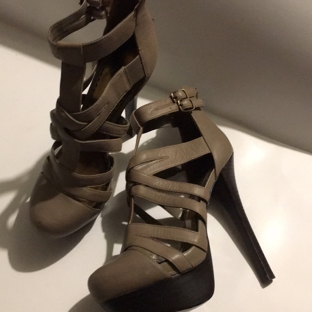 BeBe platforms